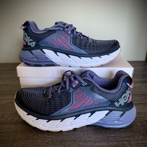 HOKA One One W Gaviota shoes size 10, excellent condition.